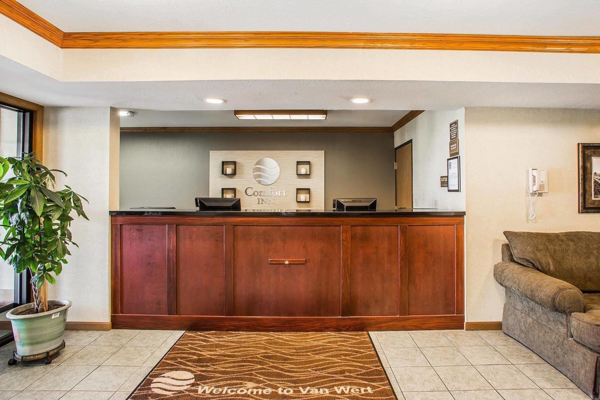 Comfort Inn 3*